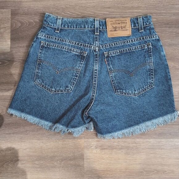 Levi’s Vintage 90’s Orange Tab High Rise Frayed Hem Cut Off Denim Shorts Sz 11 - Picture 2 of 11